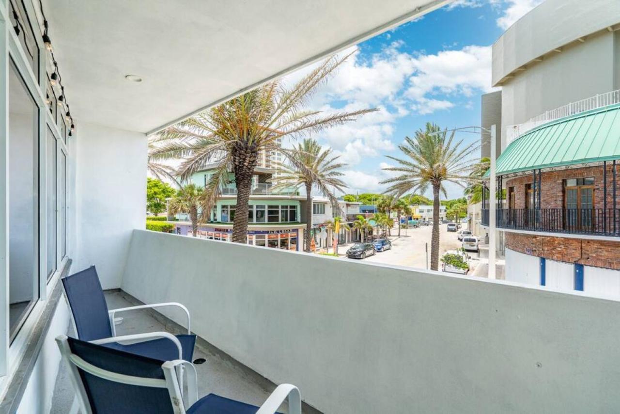 The Purple Pelican Beachfront With Ocean Balcony Unit 3 Fort Lauderdale Eksteriør billede