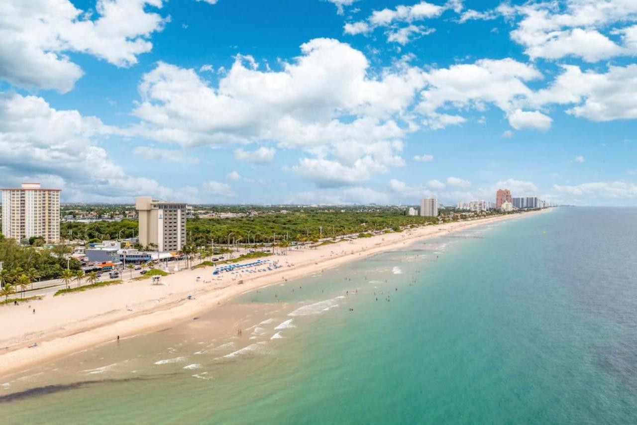 The Purple Pelican Beachfront With Ocean Balcony Unit 3 Fort Lauderdale Eksteriør billede