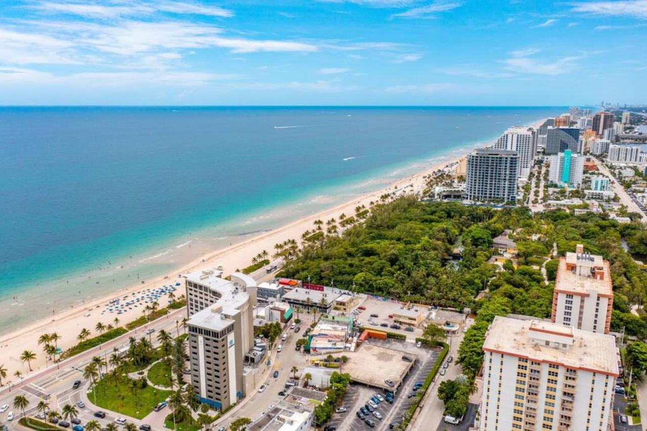 The Purple Pelican Beachfront With Ocean Balcony Unit 3 Fort Lauderdale Eksteriør billede