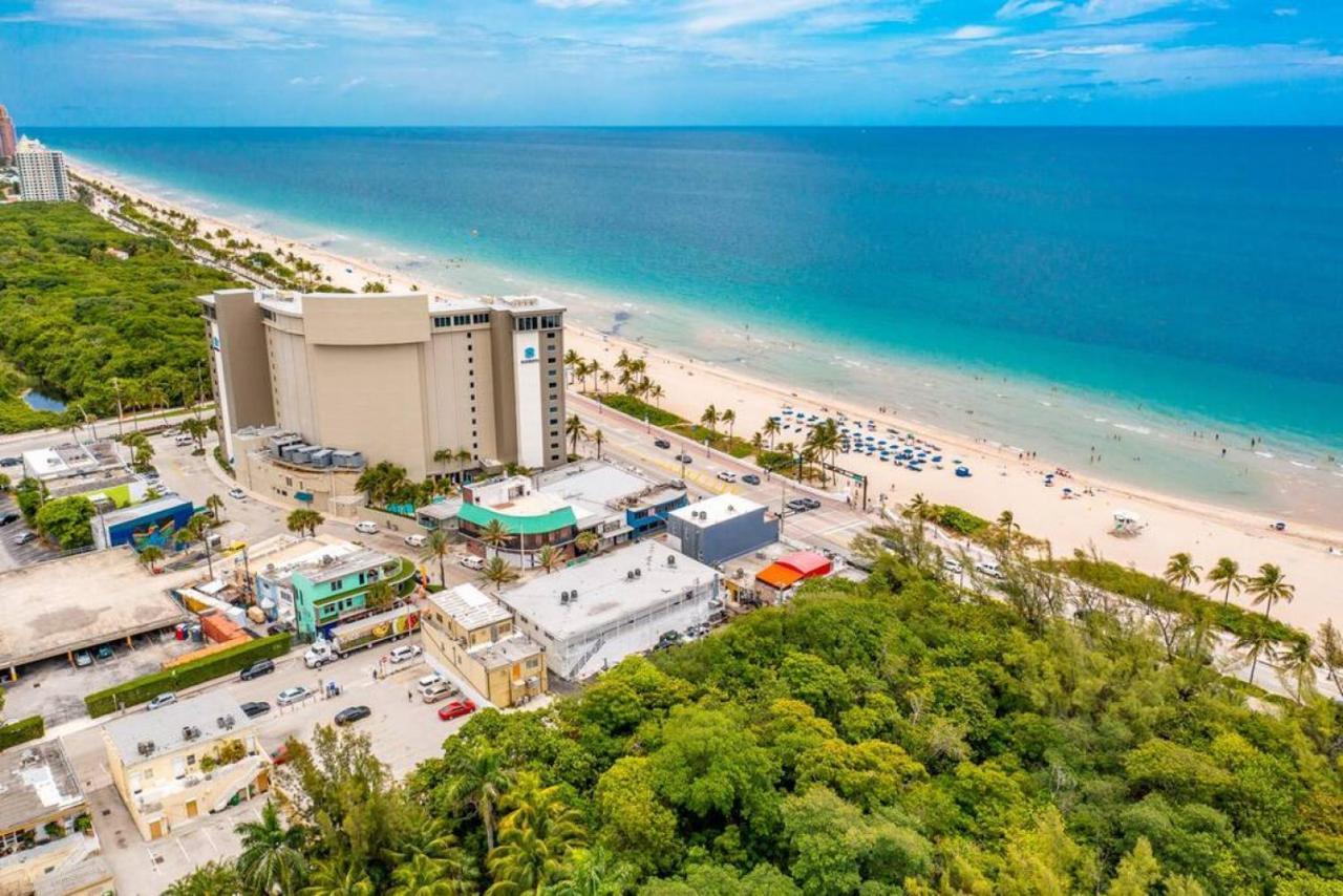 The Purple Pelican Beachfront With Ocean Balcony Unit 3 Fort Lauderdale Eksteriør billede